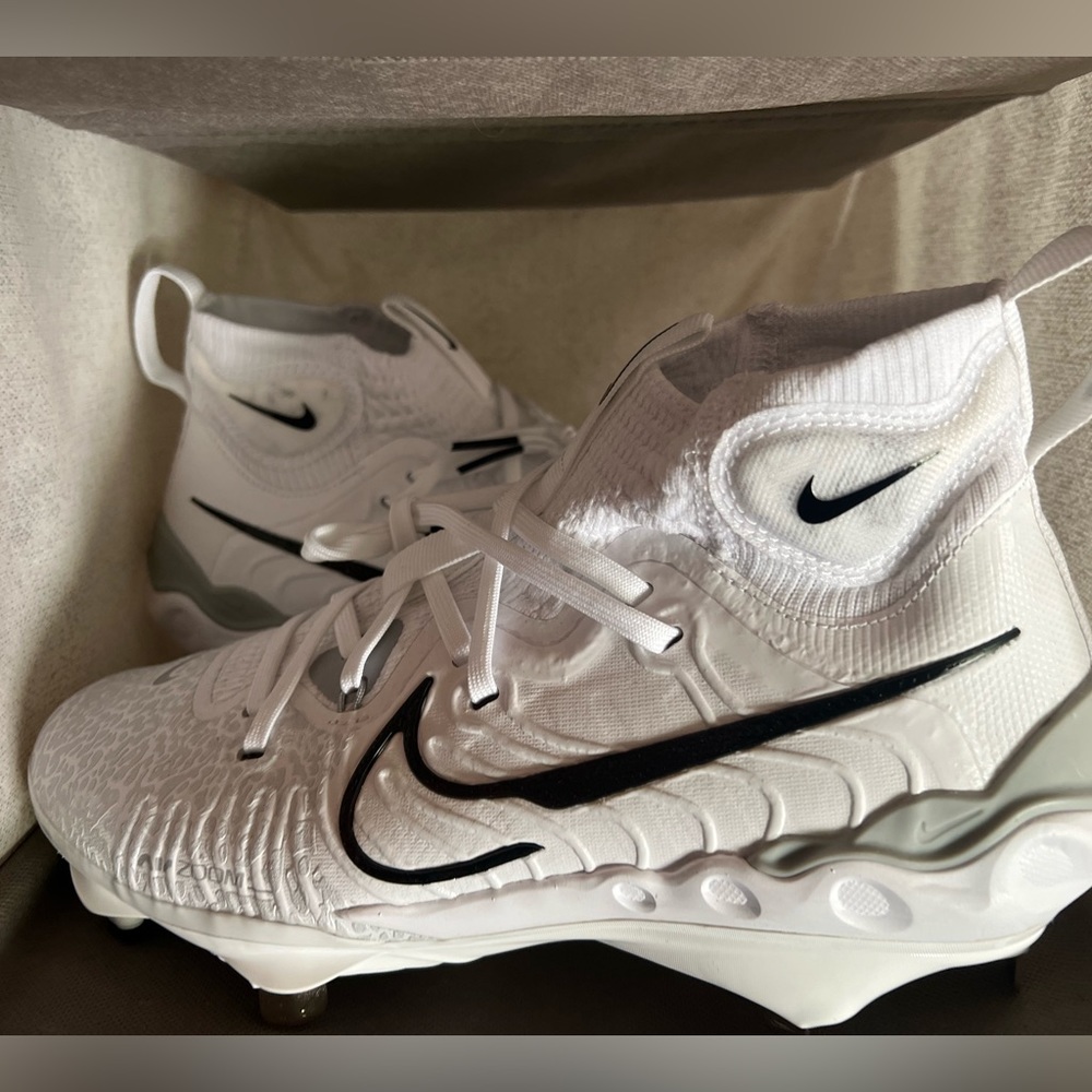 Nike Alpha Huarache NXT White Black Grey Baseball Cleats DJ6517-100 Men’s Sz 7.5